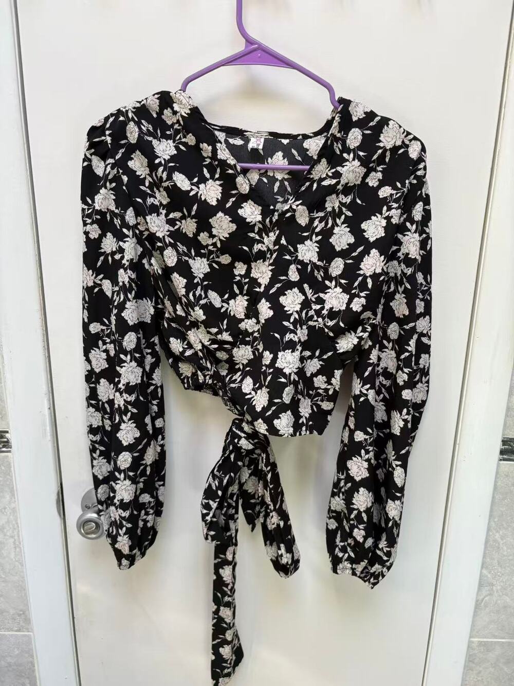 Women Black Floral Wrap Top Long Sleeve Front Tie Waist V-Neck Crop Blouse XS